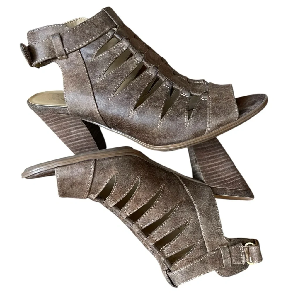 Naturalizer Taupe Leather Cutout Slingback Heel Shoes Comfort Block Sandals 7.5‎